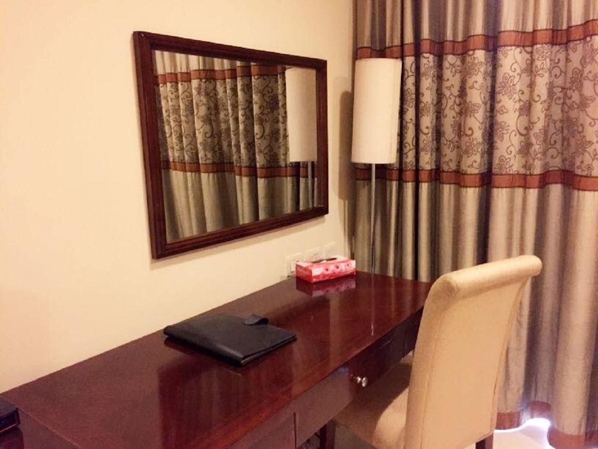 Hotel Vista New Delhi Buitenkant foto